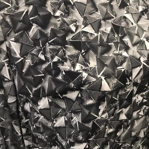 Geometric pattern dress - Picture 2 of 3